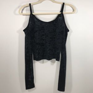 Kendall & Kylie Velvet Long Sleeve Crop To…